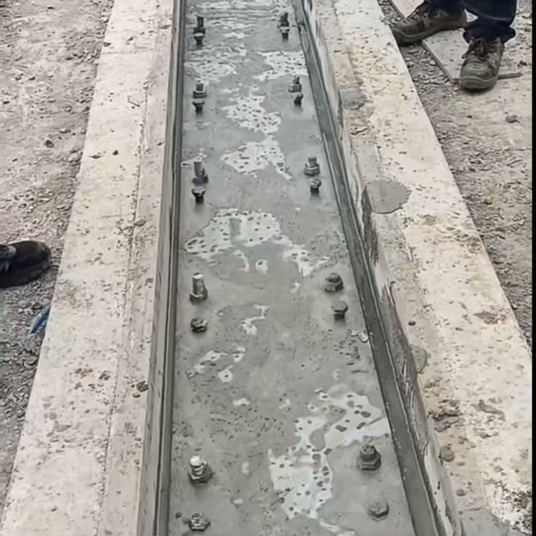 北塔港口码头起重机龙门吊重型机械设备稳固用早强快凝轨道胶泥